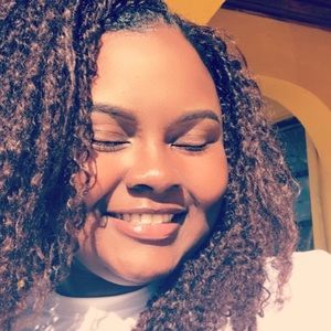 Meet your Posher, Daesha